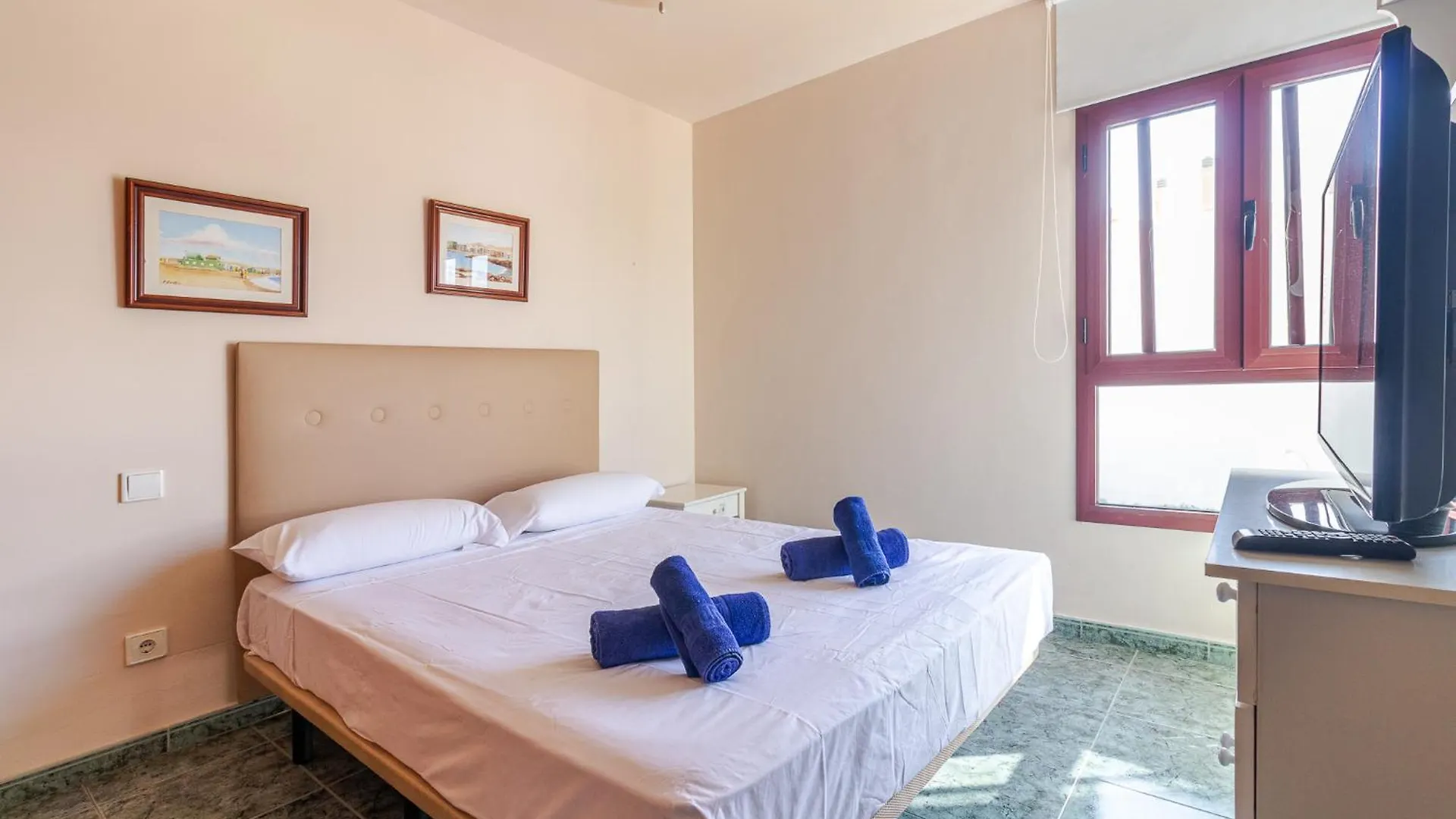 Apartment With Nice Terrace Views تيلدي