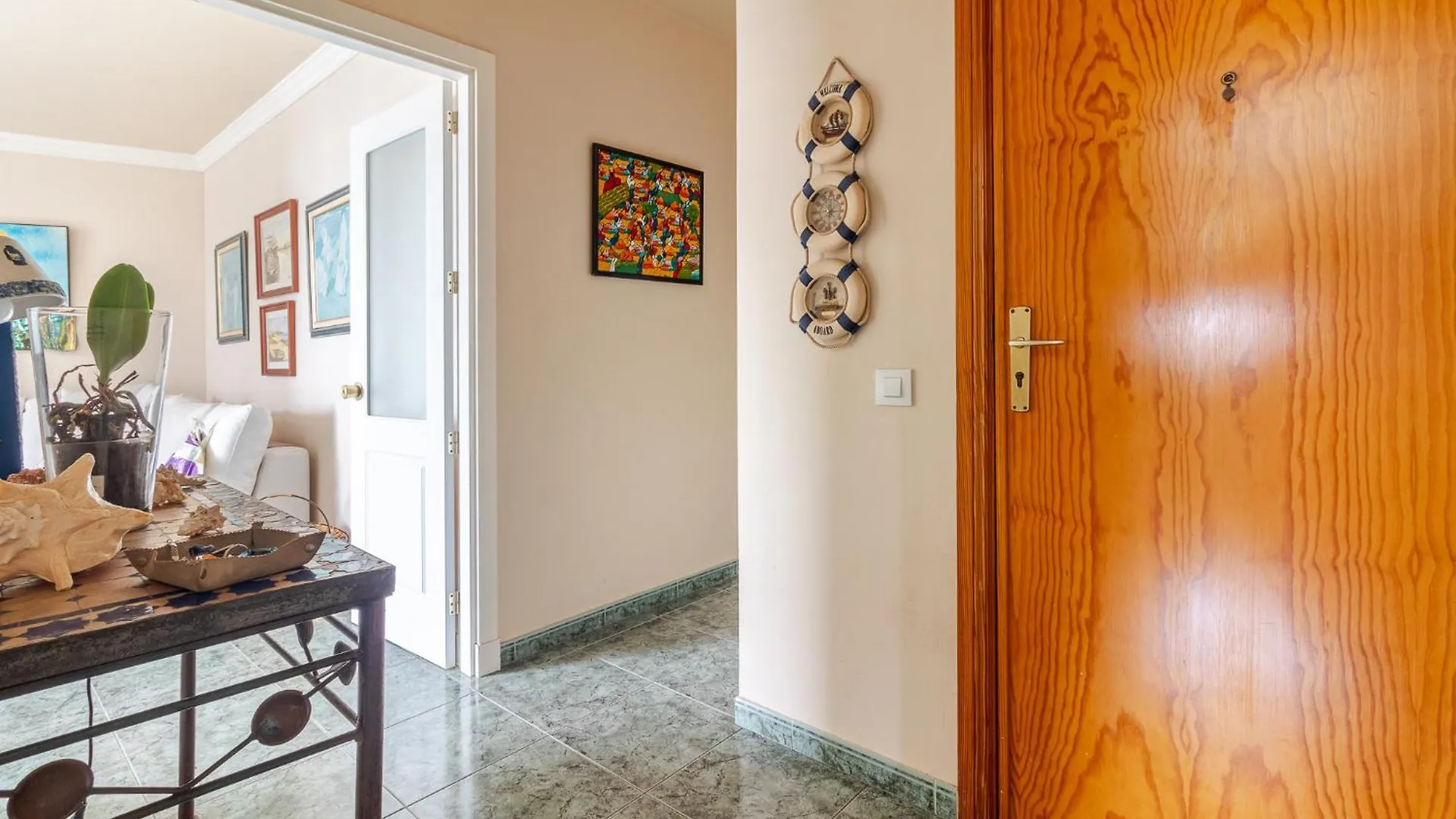 Apartment With Nice Terrace Views تيلدي
