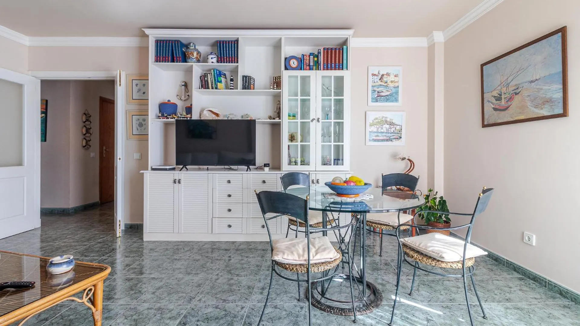 Apartment With Nice Terrace Views تيلدي 0*,